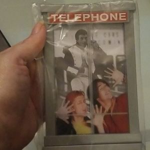 Loot Crate "BILL AND TEDS PICTURE BOOTH"